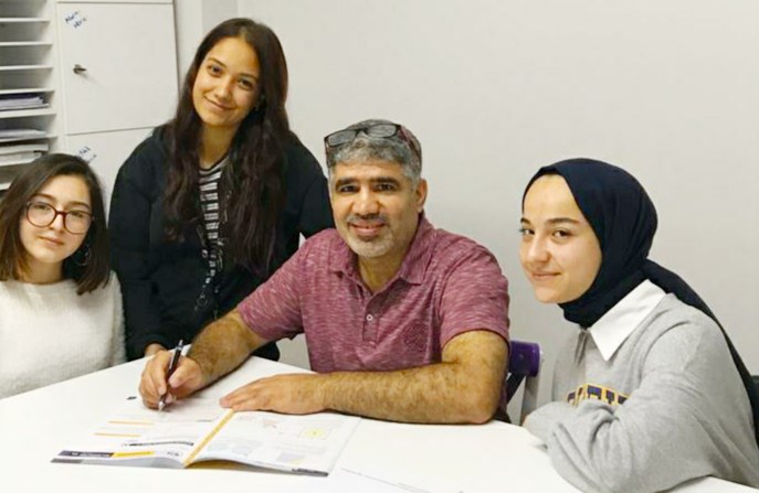 Akif Hoca ve öğrencileriyle derslerden bir anı
